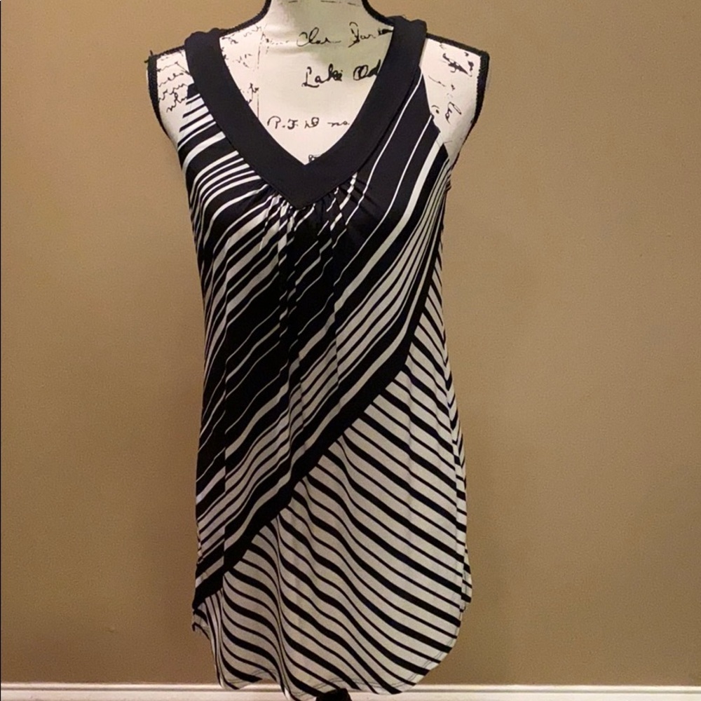 White House Black Market‎ black white tunic S NWT